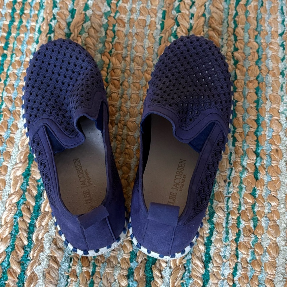 Ilse Jacobsen scalloped slip on shoes size 30